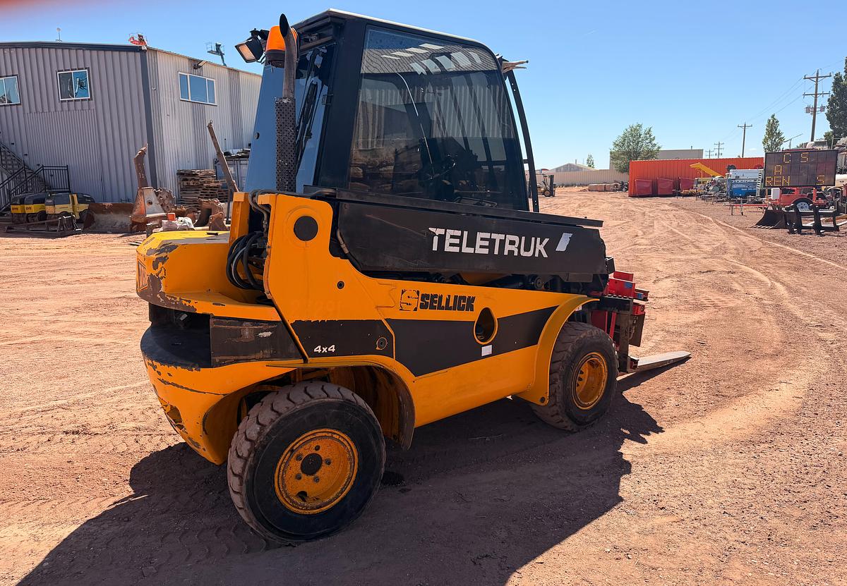 Used 2005 JCB TeleTruk Forklift
