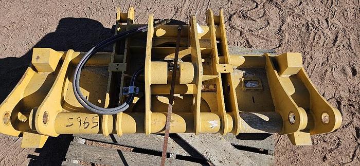 Cat Backhoe Quick Coupler