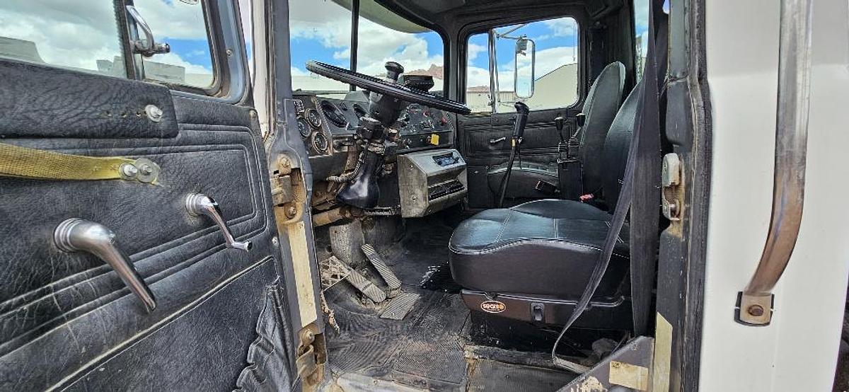 Used Mack Dumpster Truck