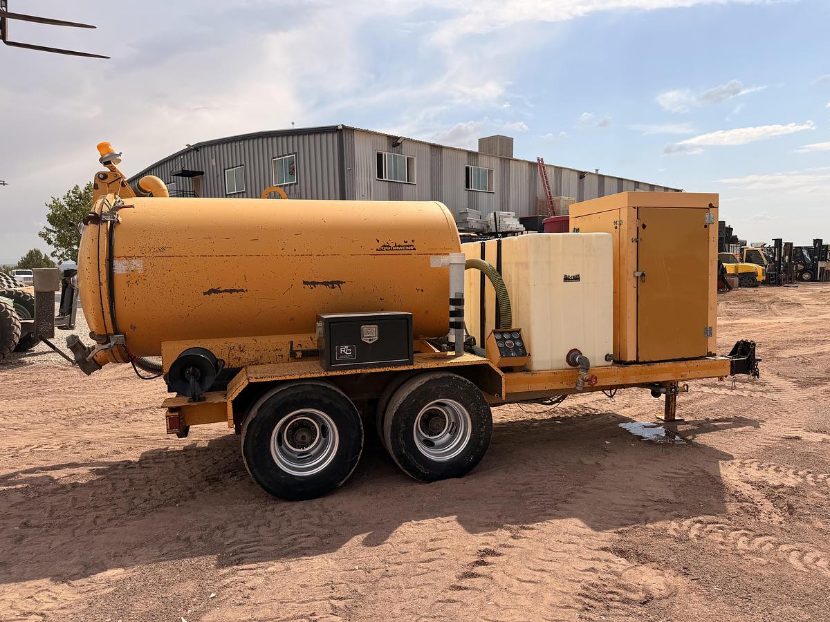 Used 2006 Vac-Tron Vacuum Trailer