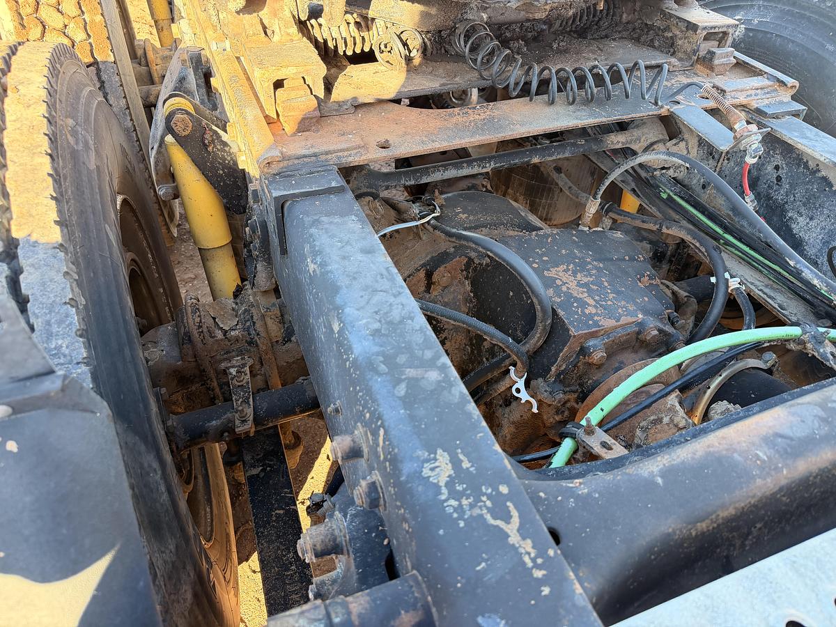 Used 1995 Freightliner FLD120 Truck