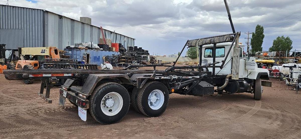 Used Mack Dumpster Truck