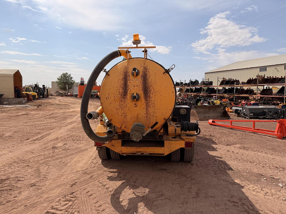 Used 2006 Vac-Tron Vacuum Trailer