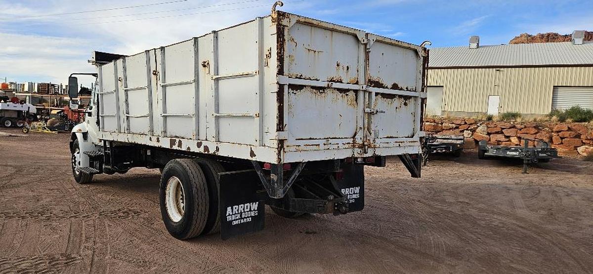 Used 2002 International 4300 DT 466 Dump Truck