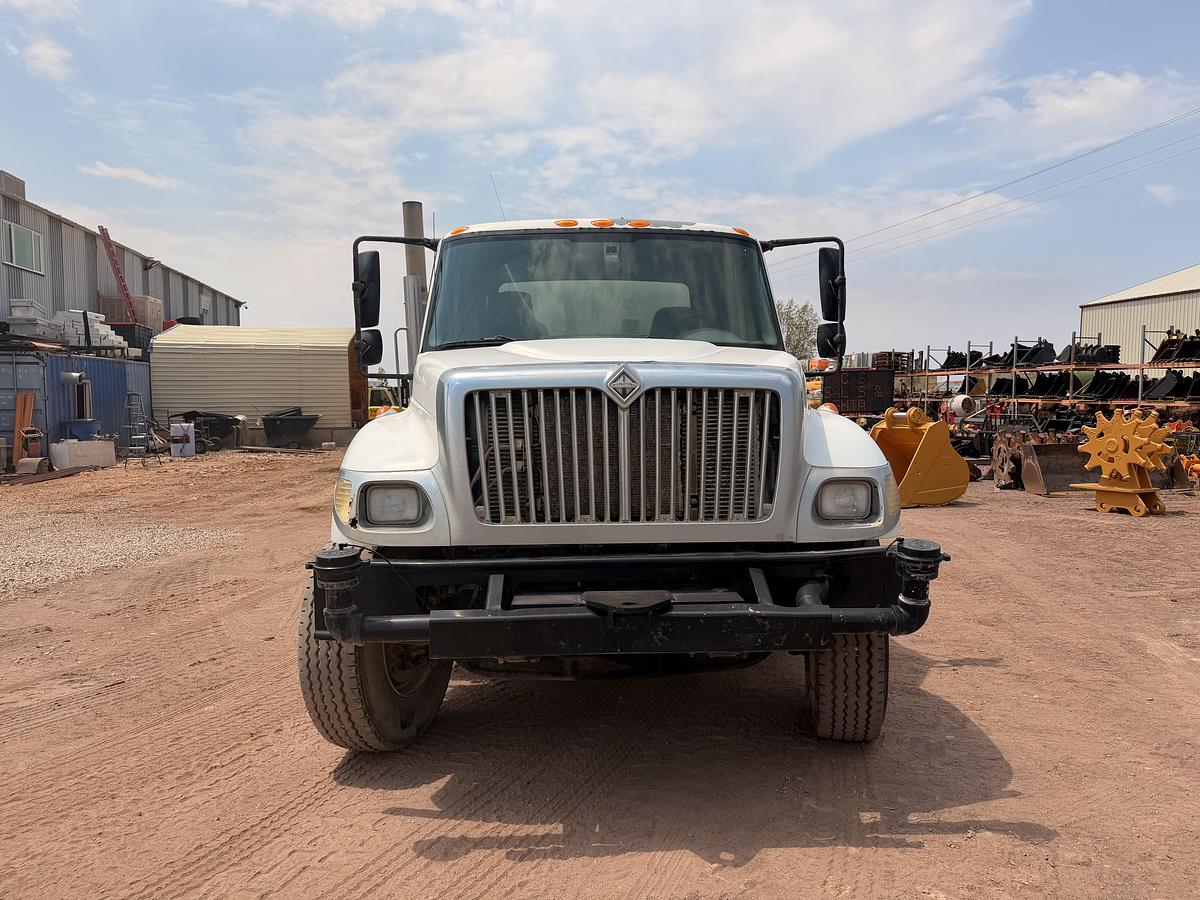 Used 2007 International 4000 Gallon Water Truck