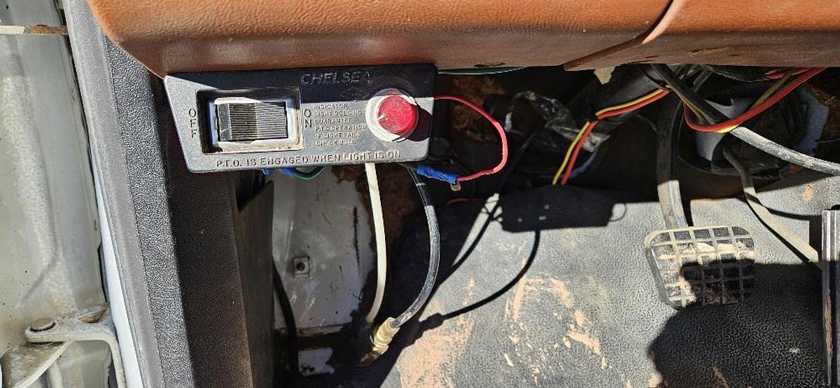 Used 1994 Chevrolet Feed Truck