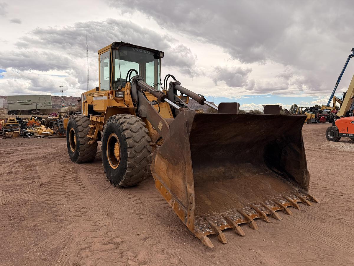 Used 1991 Volvo Wheel Loader