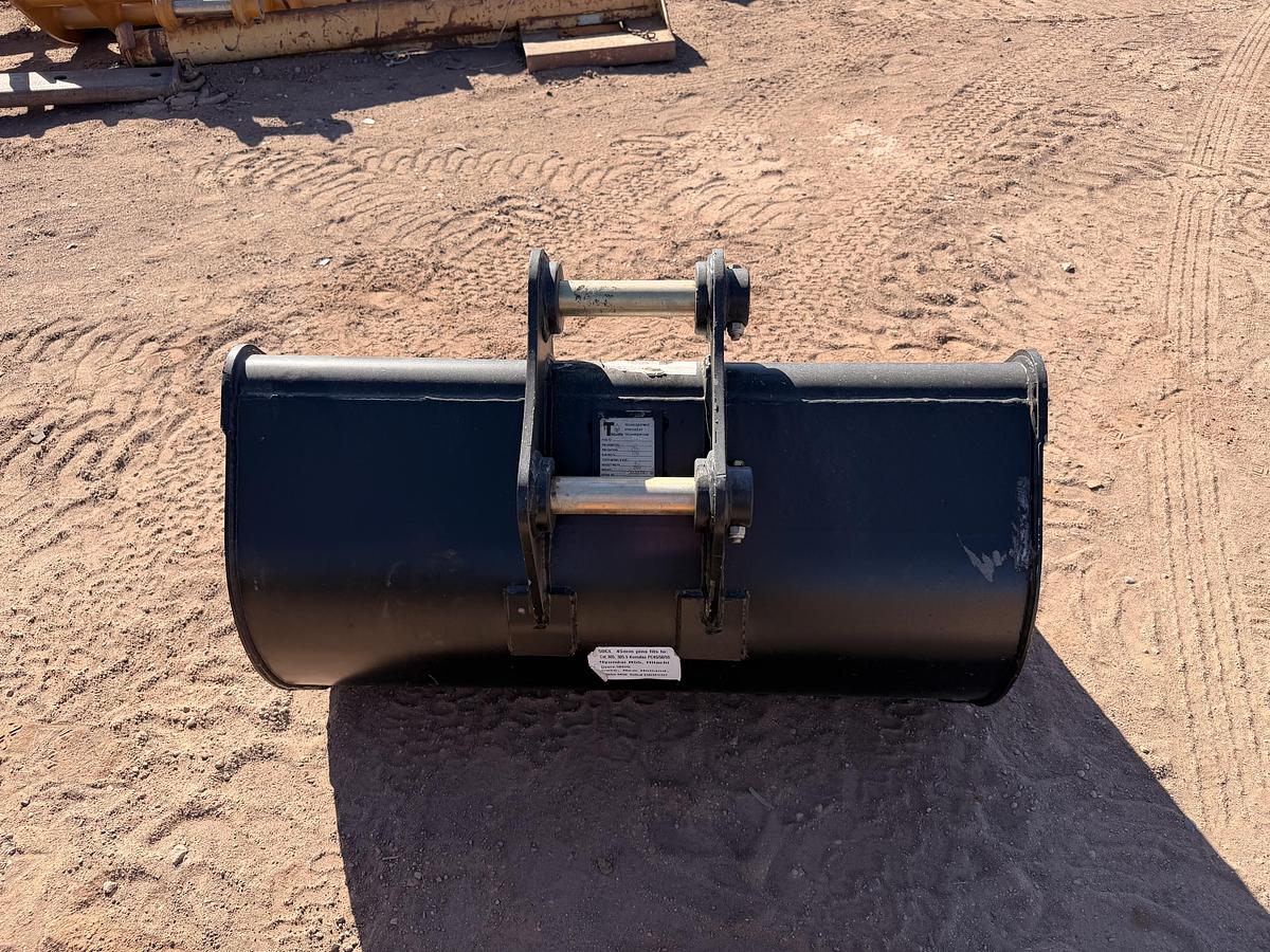42" Mini Excavator Bucket