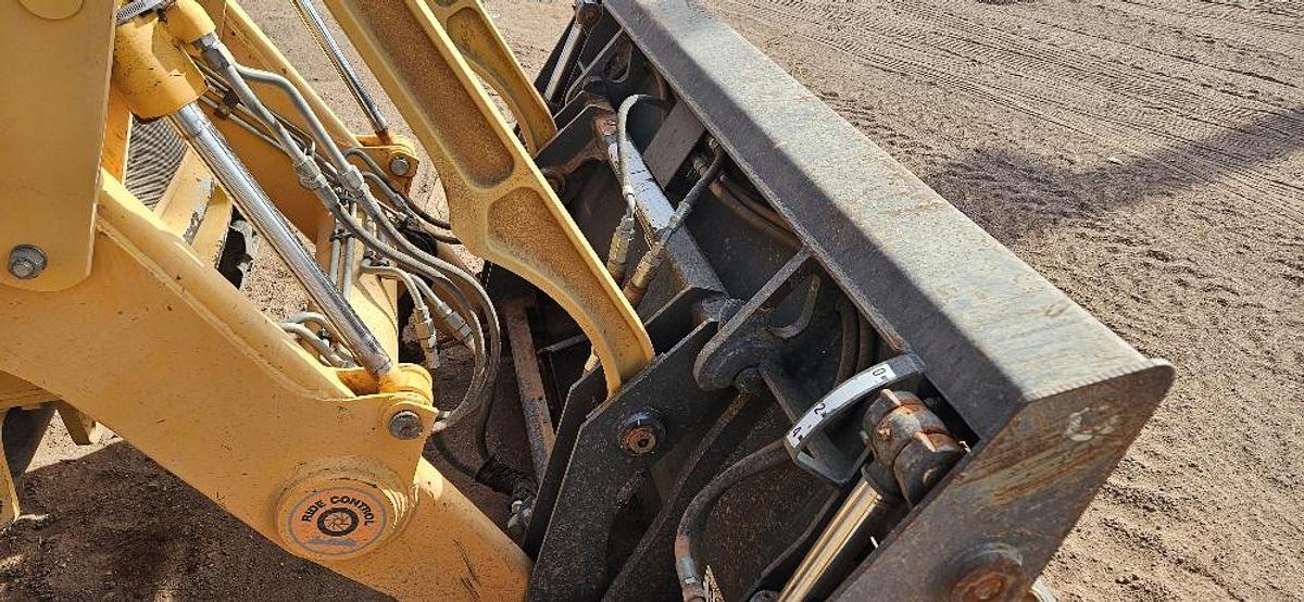 Used 2005 New Holland LV80 Grading Tractor