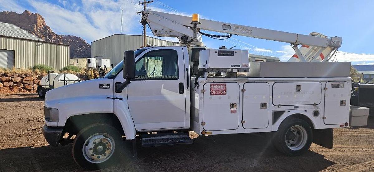 Used 2005 Chevrolet C4500 Bucket Truck