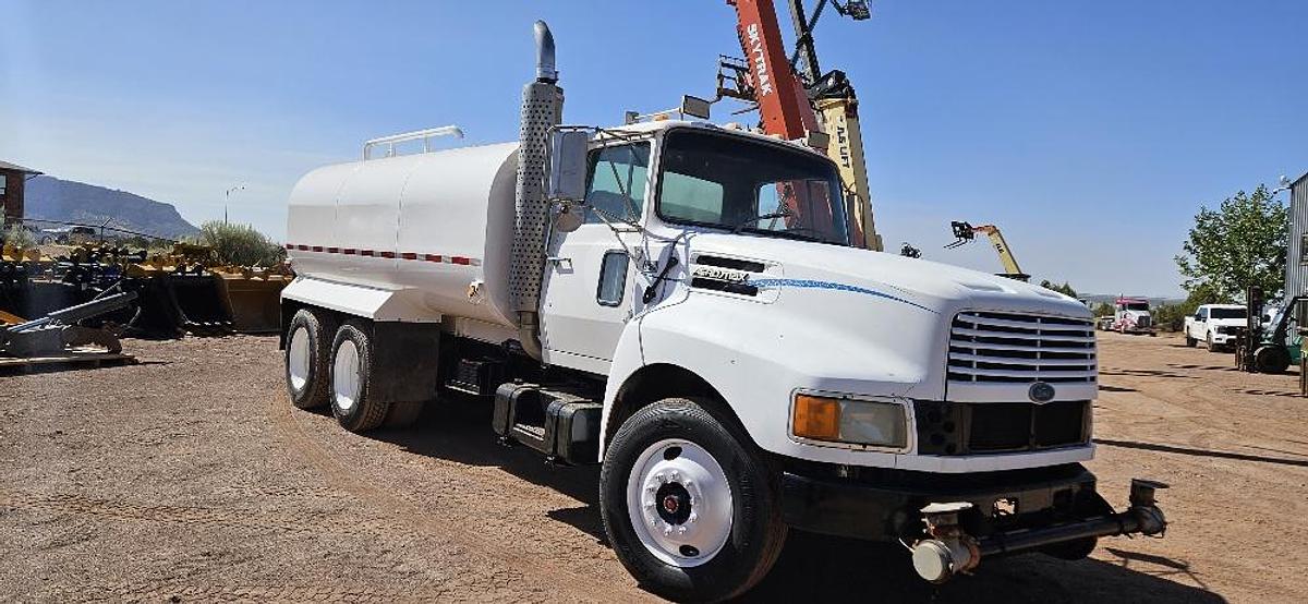 Used Ford LTL 9000 Water Truck
