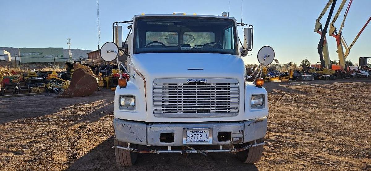 Used 2004 Freightliner Sweeper Truck