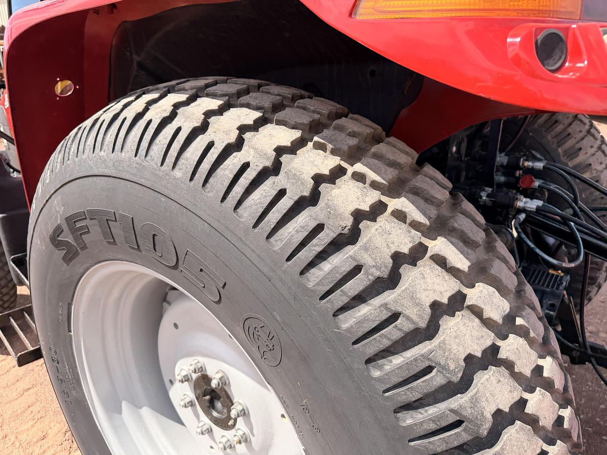Used 2007 Case Utility Tractor