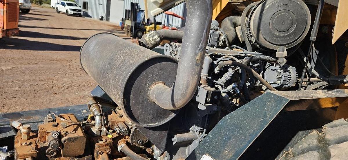 Used 2018 Hyundai Vibratory Roller Compactor