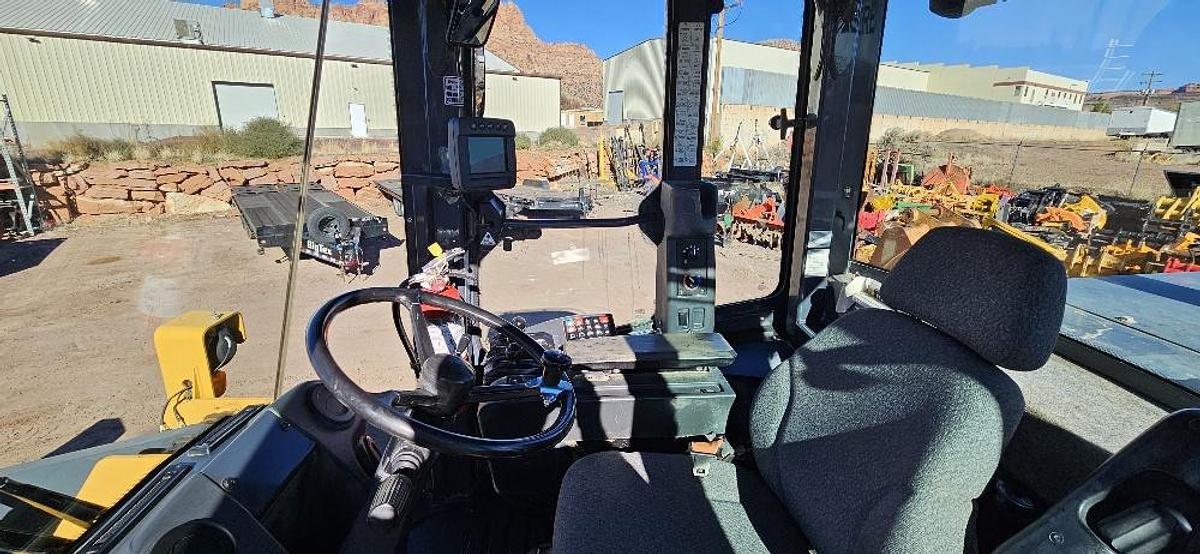 Used 2012 John Deere 644K Loader