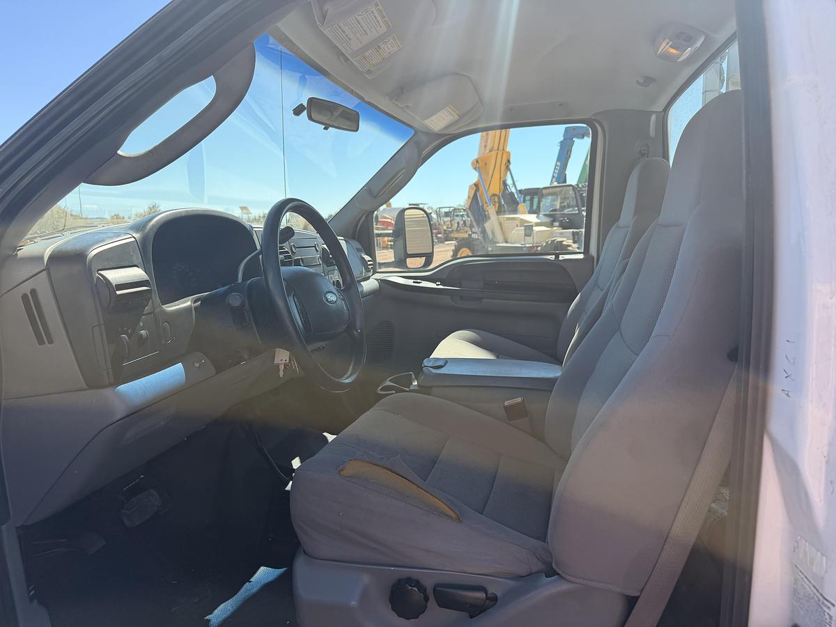 Used 2006 Ford F-450XLT Service Truck