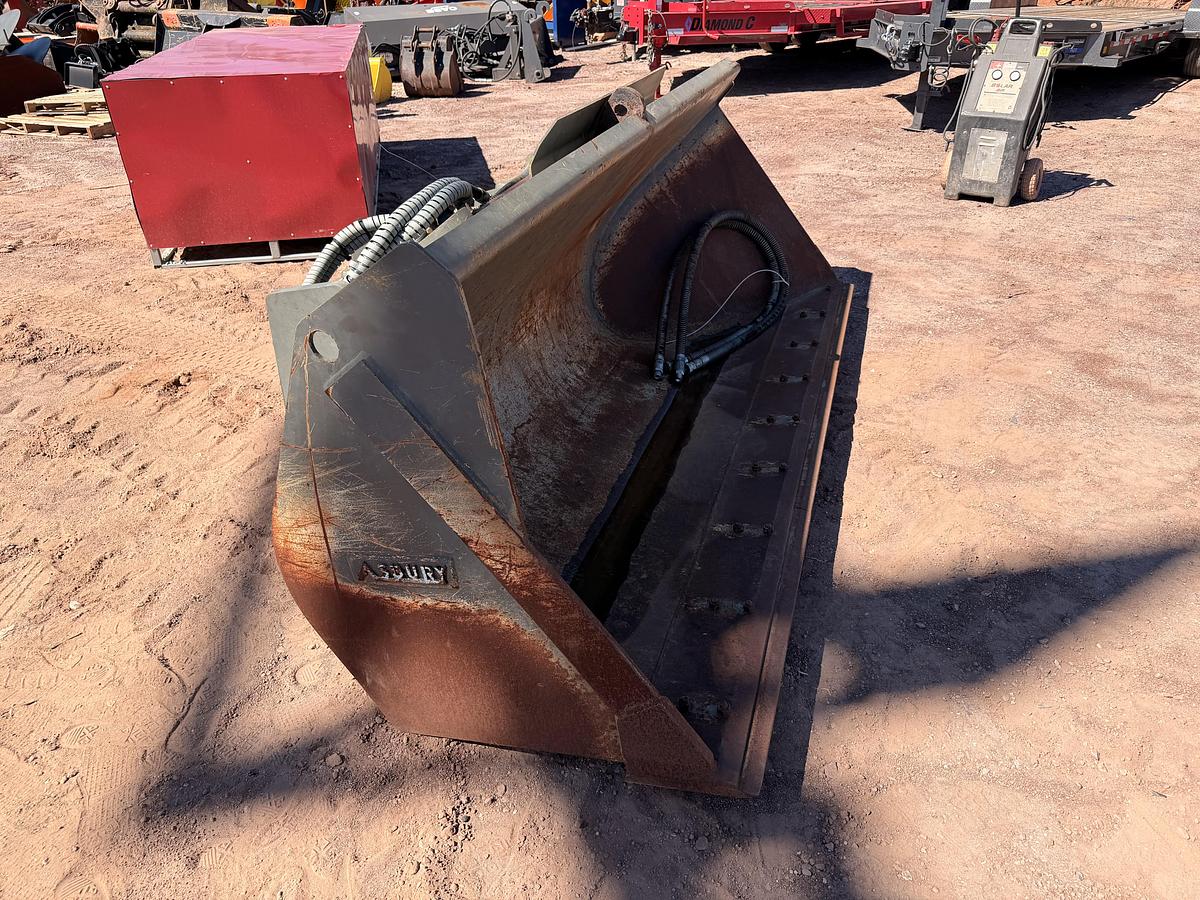 Used 9ft Loader Side Dump Bucket