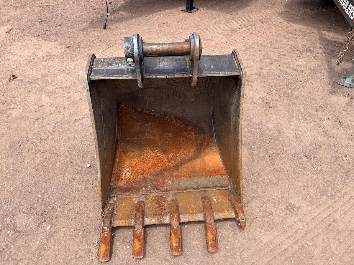 Used 30" Excavator Bucket
