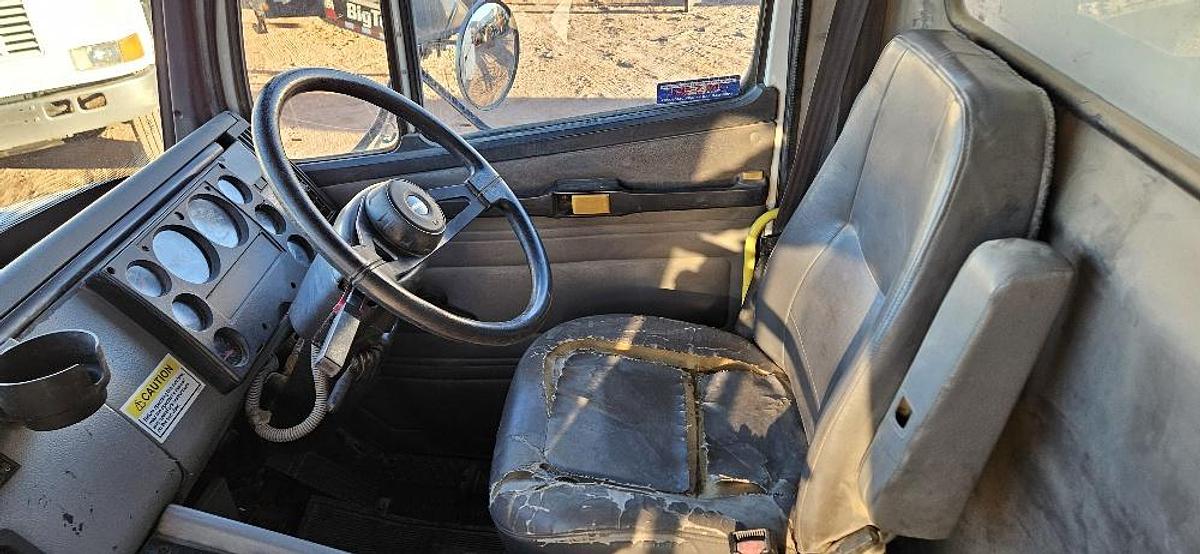 Used 2004 Freightliner Sweeper Truck