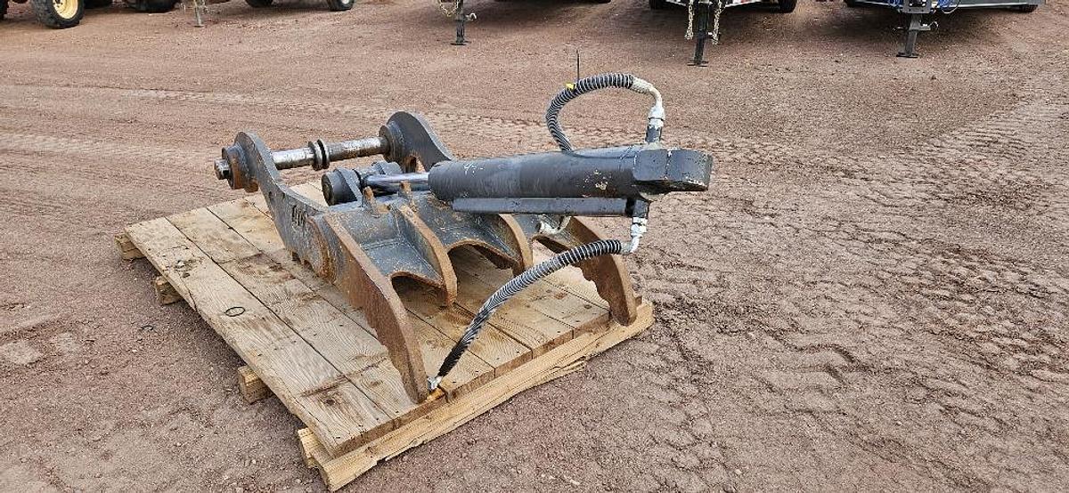 Used EXCAVATOR HYDRAULIC THUMB