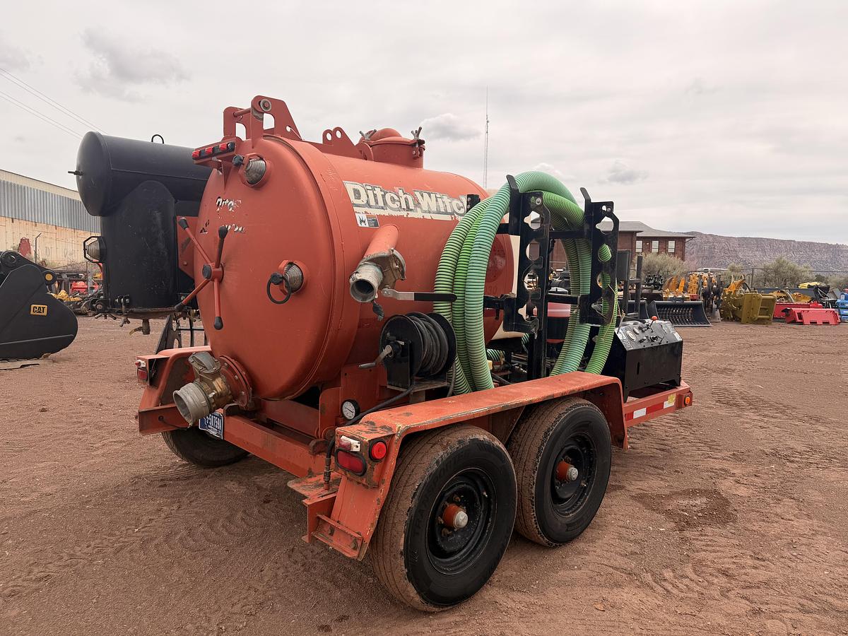 Used Ditch Witch FX25 Vacuum Trailer