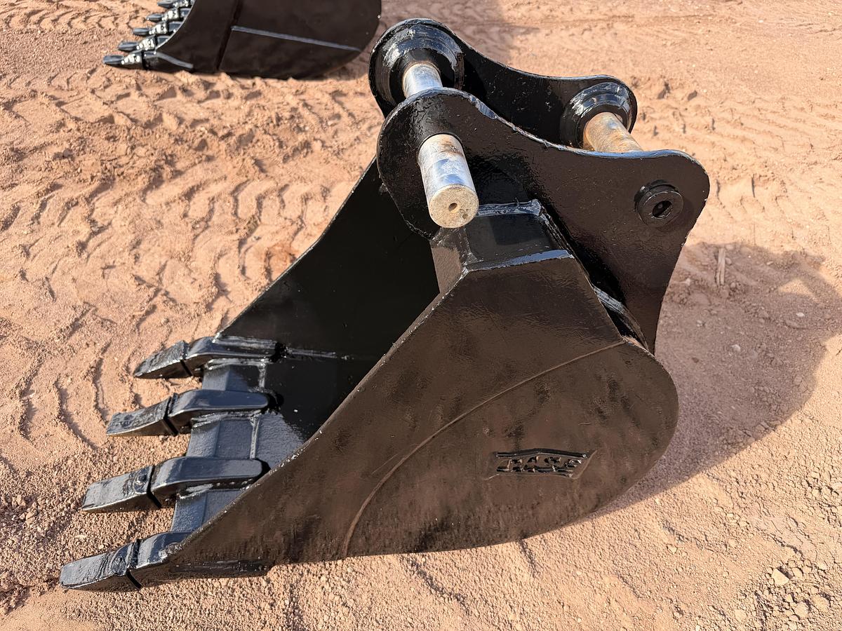 Used Case 18" Backhoe Bucket