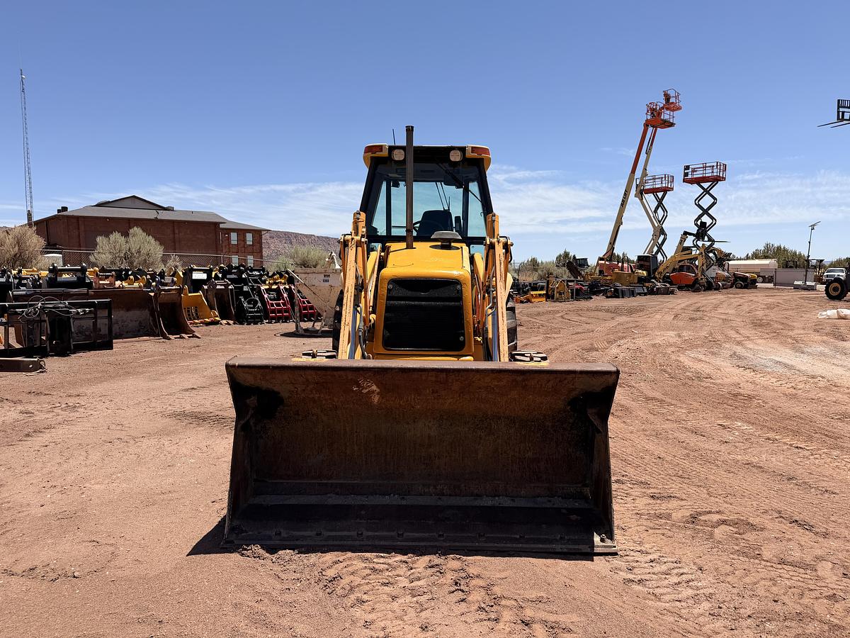 Used 2005 New Holland LV80 Skip Loader