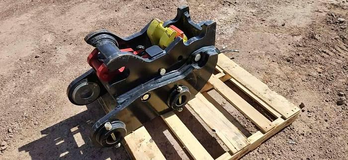Used JCB Quick Coupler :Misc. Excavator Attachment
