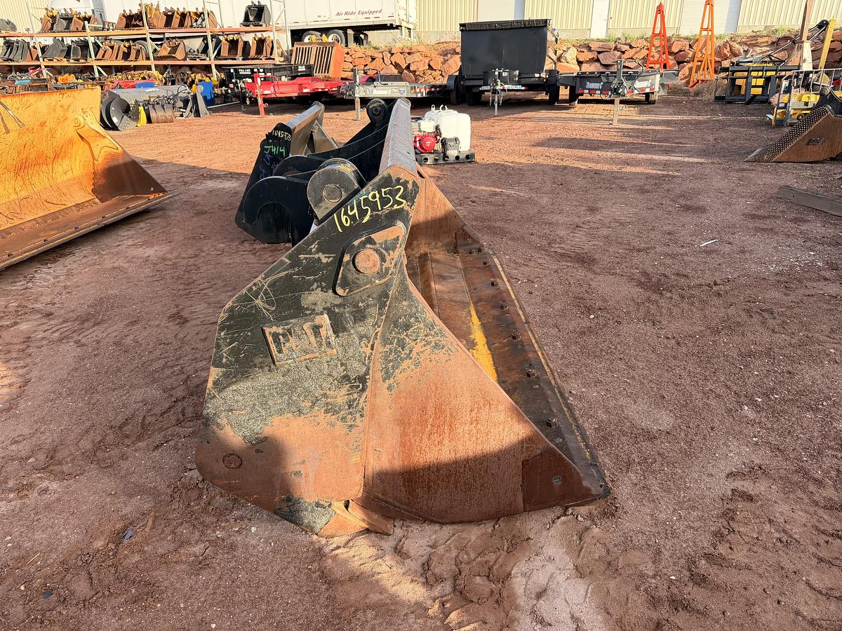 Used 9' CAT Clamshell Loader Bucket