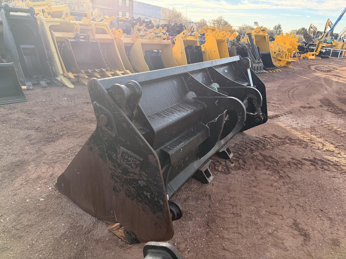 Used 9' CAT Clamshell Loader Bucket