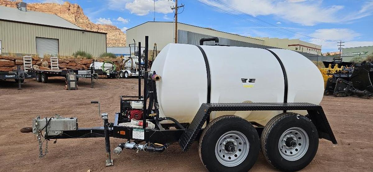Used 2021 800 Gallon Water Trailer