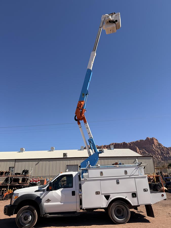 Used 2015 Ford F-550 Bucket Truck