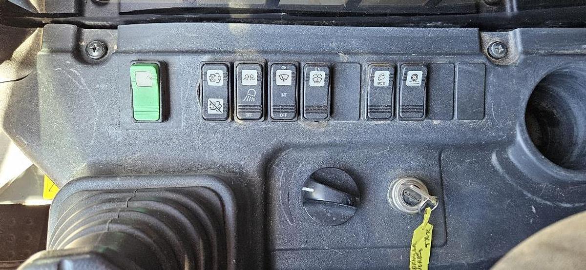 Used 2021 Takeuchi Skid Steer