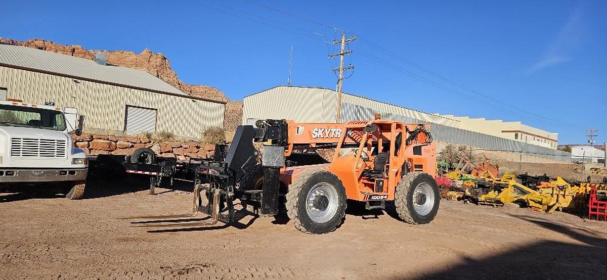 Used 2018 Sky Track 1054 Telehandler