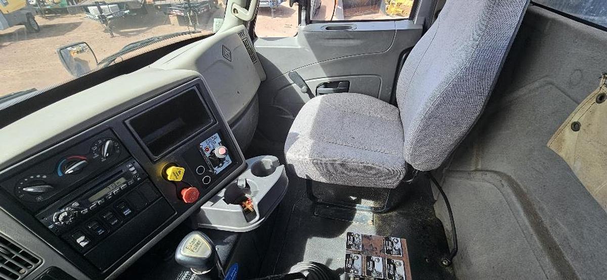 Used 2012 International Water Truck