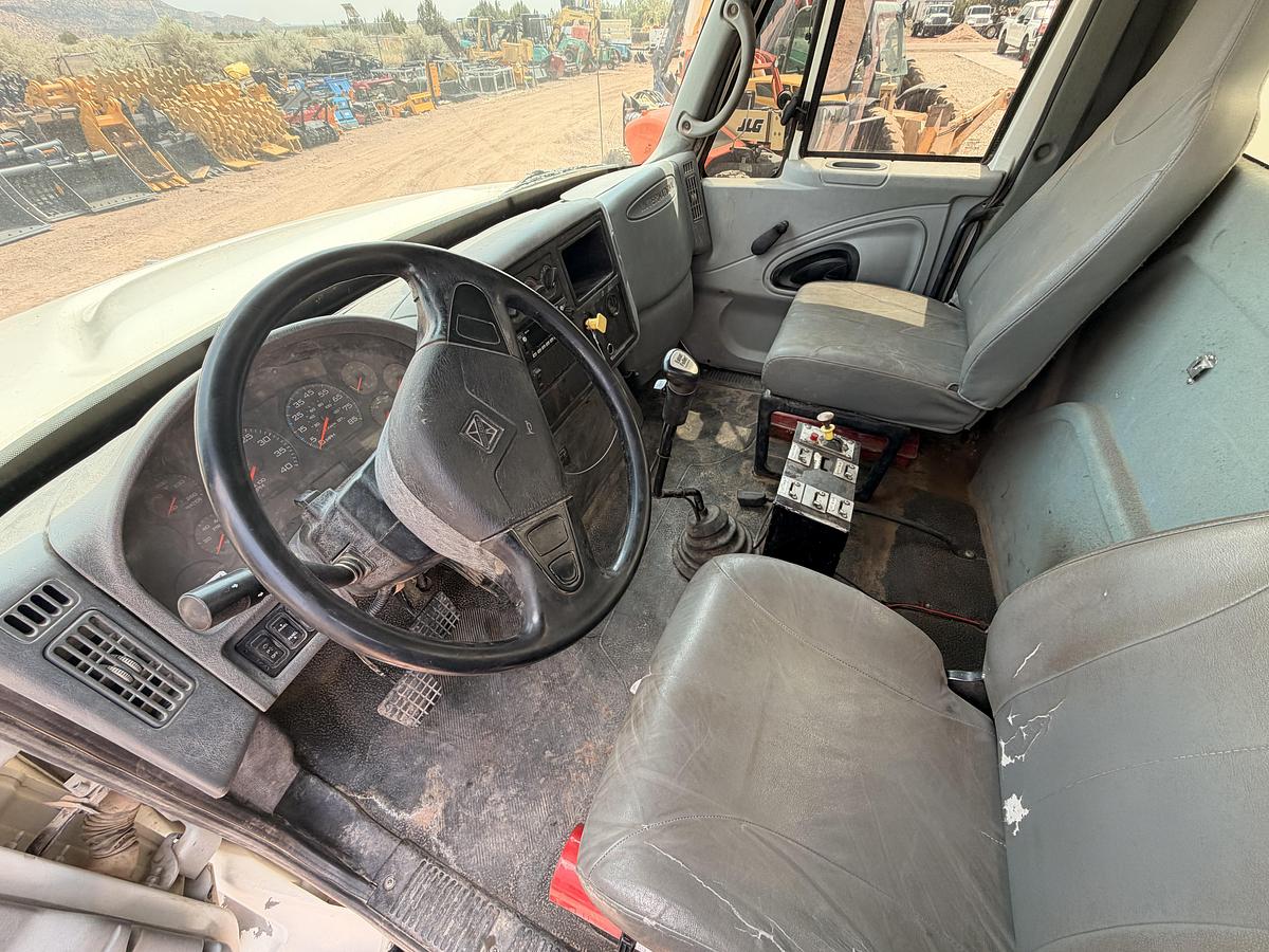 Used 2007 International 4000 Gallon Water Truck