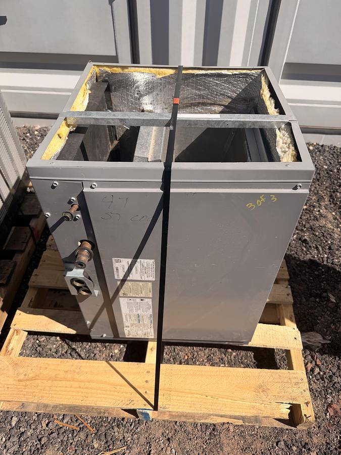 Used 4T 16 SEER A/C UNIT