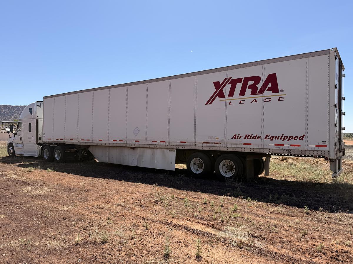 Used 2016 Freightliner Cascadia 125 Semi Truck and Van Trailer