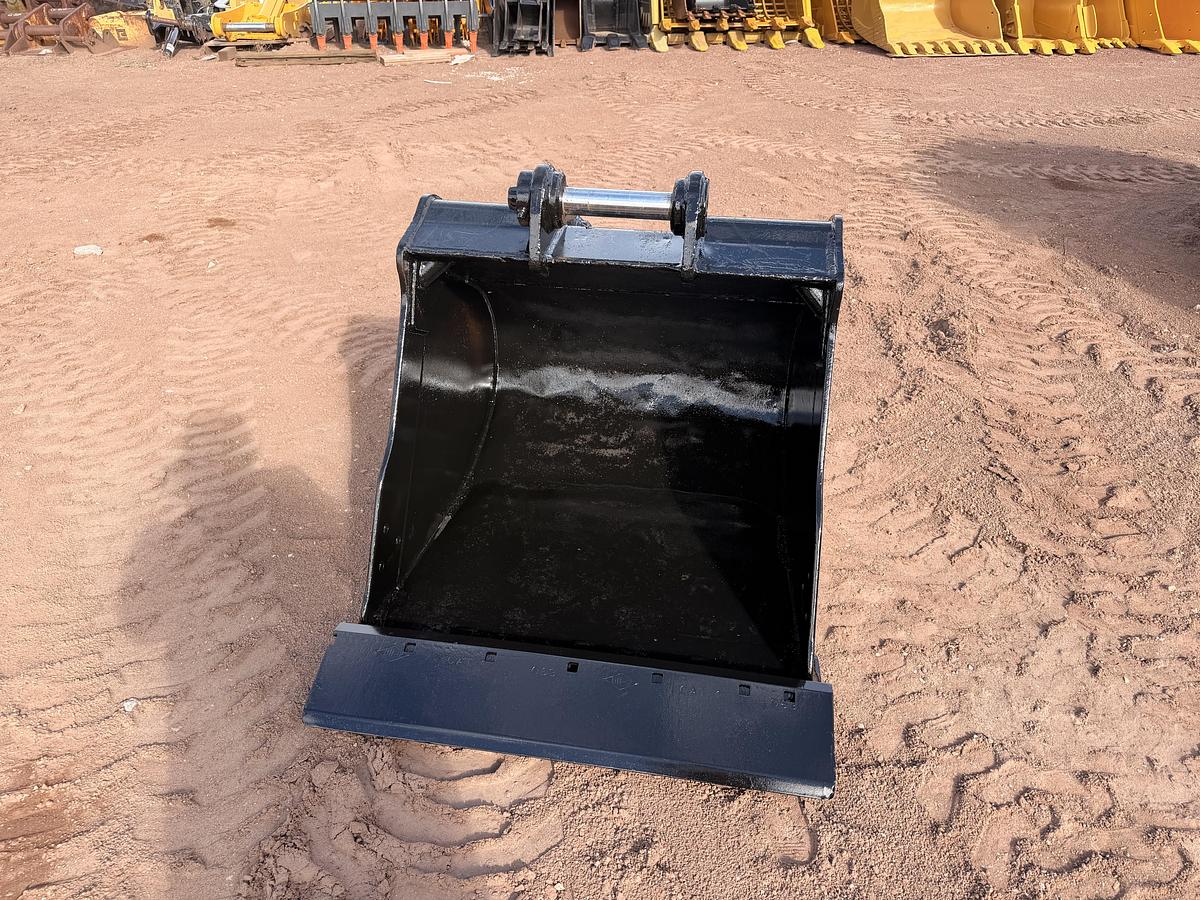 Used 36" CAT Excavator Bucket