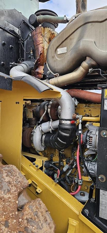 Used 2017 CAT 950M Loader