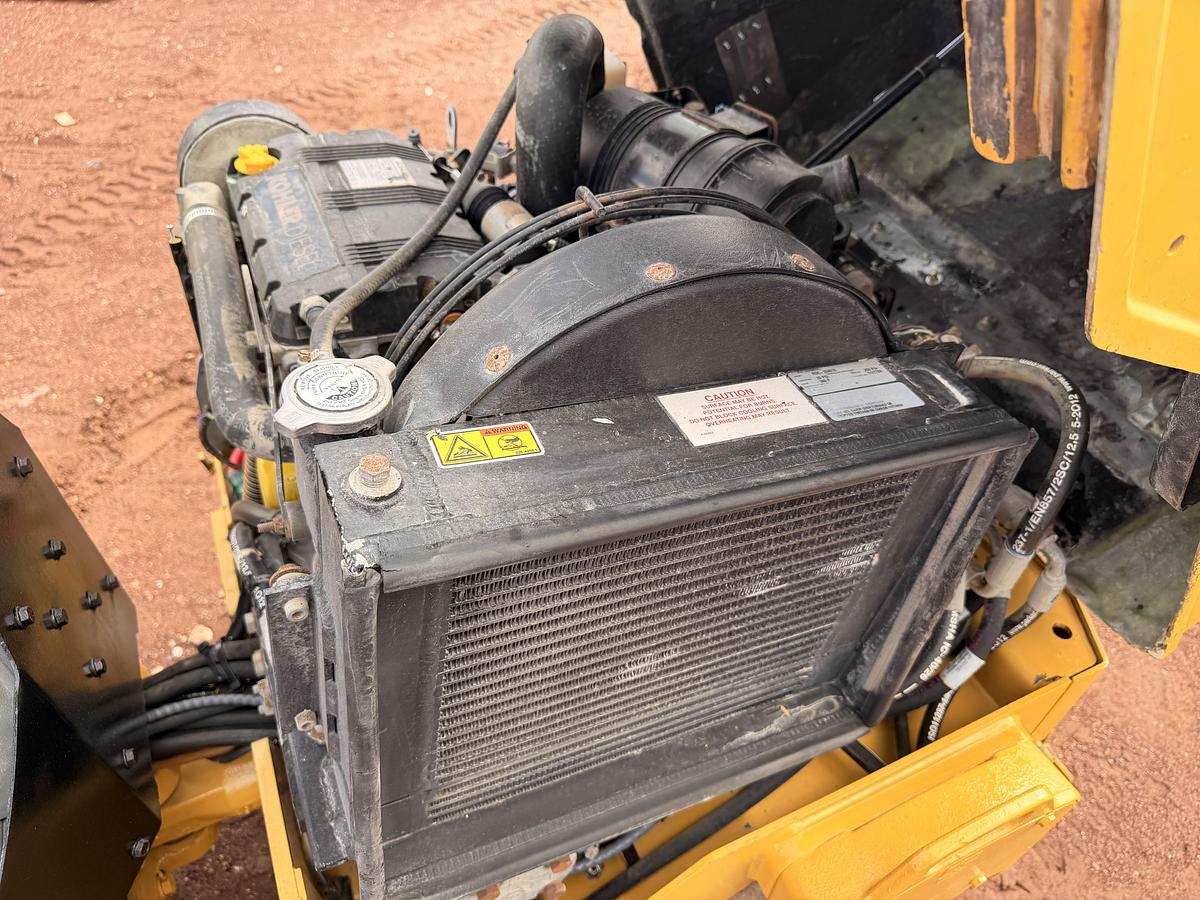 Used 2013 CAT Smooth Drum Roller