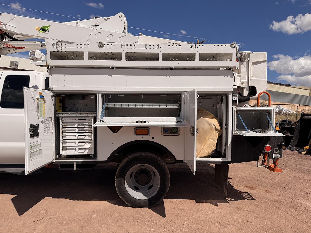 Used 2016 Ford F-550 Bucket Truck