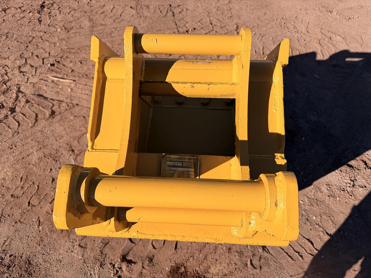 Used 24" Excavator Bucket