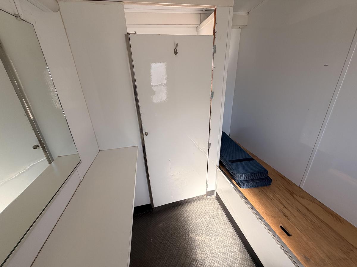 Used 2014 International Changing Room/Restroom Truck