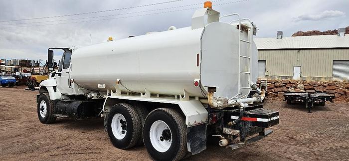 Used 2009 International 7500 Water Truck
