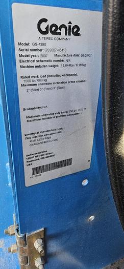 Used 2007 Genie Scissor Lift GS-4390