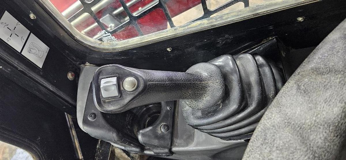 Used 2019 Takeuchi TS80V2 Skid Steer