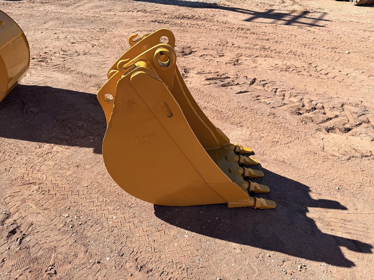 Used 24" CAT Excavator Bucket
