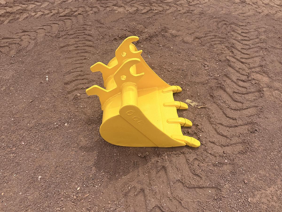 Used 24" John Deere Mini Excavator Bucket