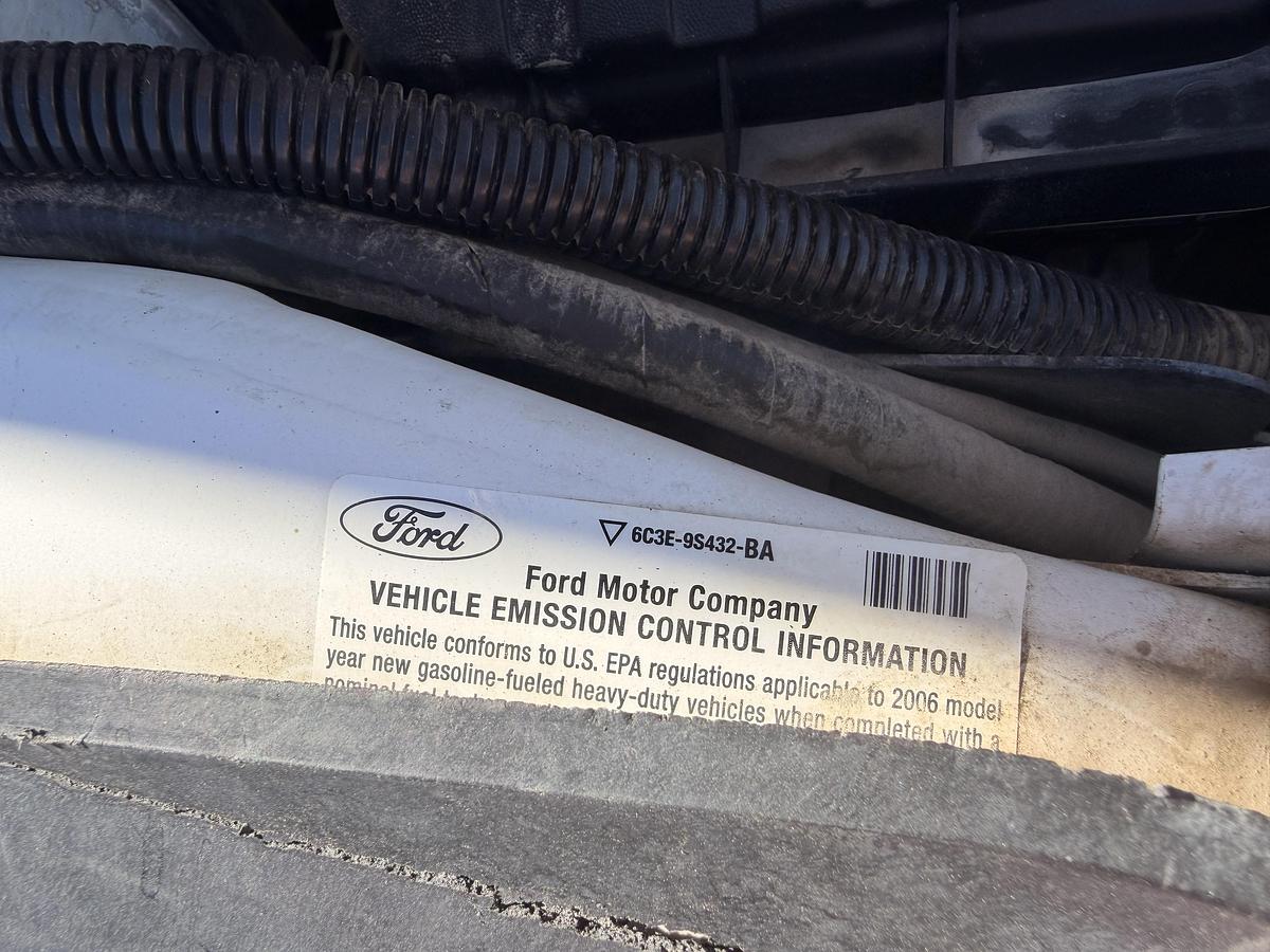 Used 2006 Ford F-450XLT Service Truck